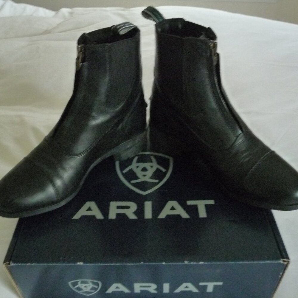 ARIAT PADDOCK BOOTS  SIZE 8.5 B MEDIUM WIDTH